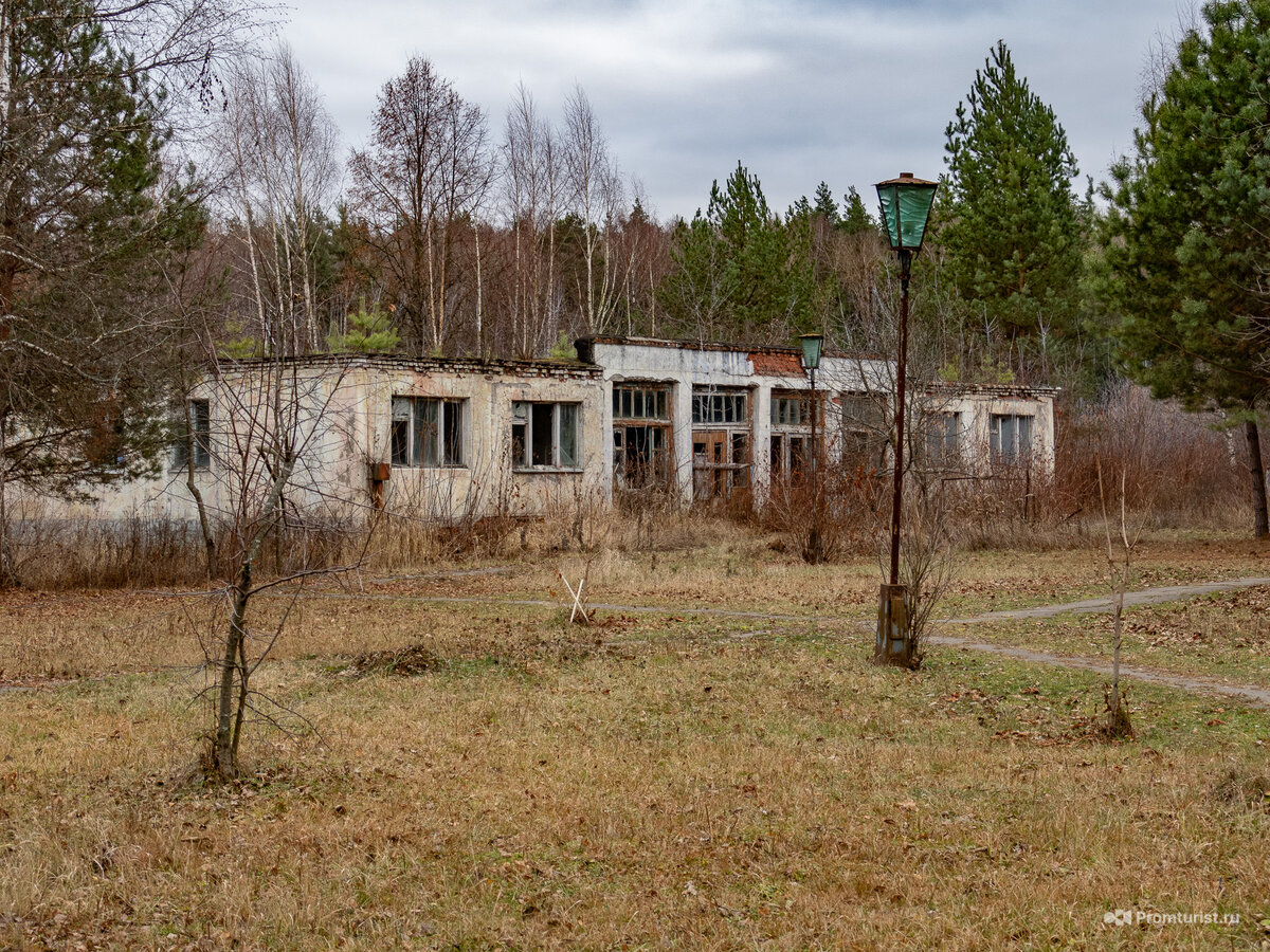 Зашёл на территорию пионерлагеря. Нахлынули воспоминания о детстве ???