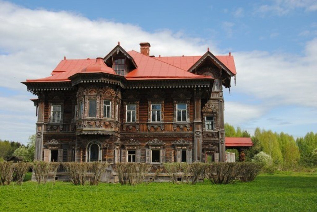 Дневник костромская область. Терем в Погорелово Костромской области. Терем Ивана Поляшова в деревне Погорелово. Дом Поляшова в дер Погорелово Костромской области. Терем в Погорелово Костромской области Иван Поляшов.