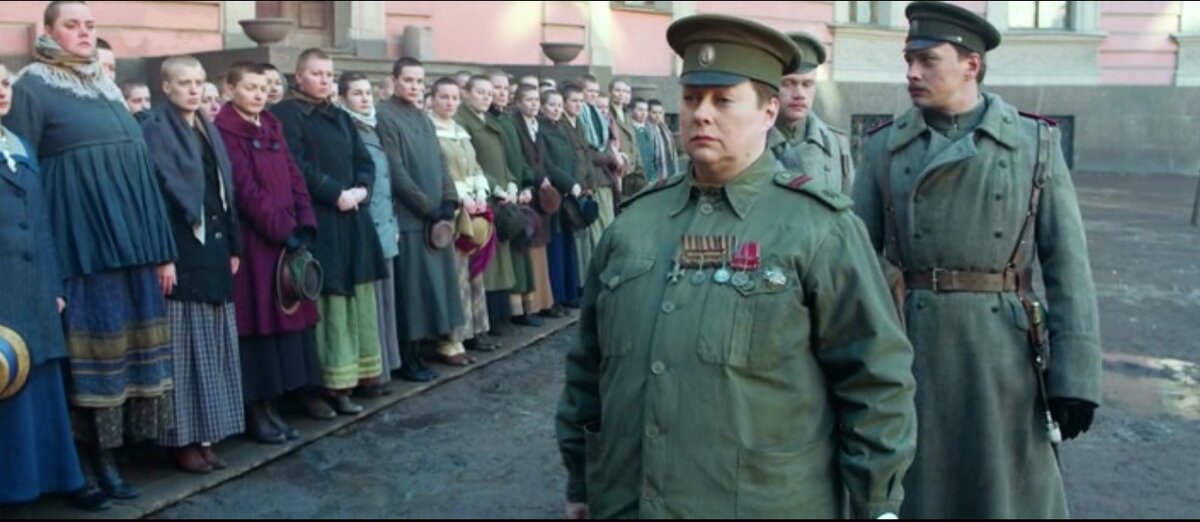 Мария Аронова в роли Командира батальона Марии Бочкаревой