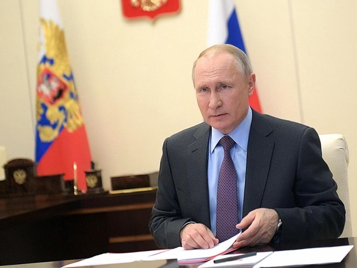  Согласно официальной биографии, Путину 67 лет.