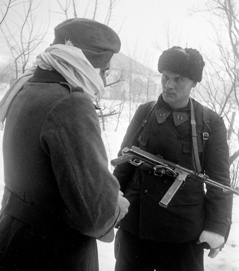 При оформлении статьи нашел эту фотографию по данной ссылке: https://vihrbudushego.livejournal.com/1167530.html