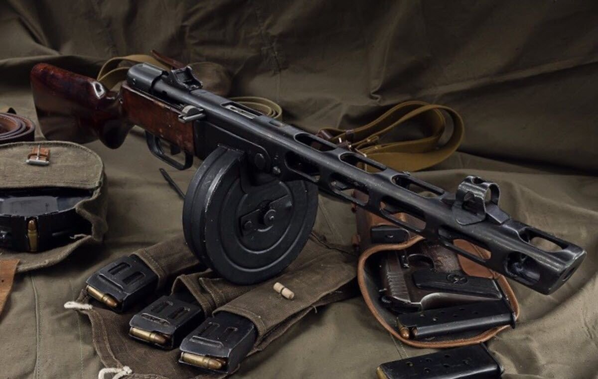 ППШ.ВЗЯТО С https://i.pinimg.com/originals/69/5d/d2/695dd22ec152ef73b82ed68ea1ad1ea5.jpg