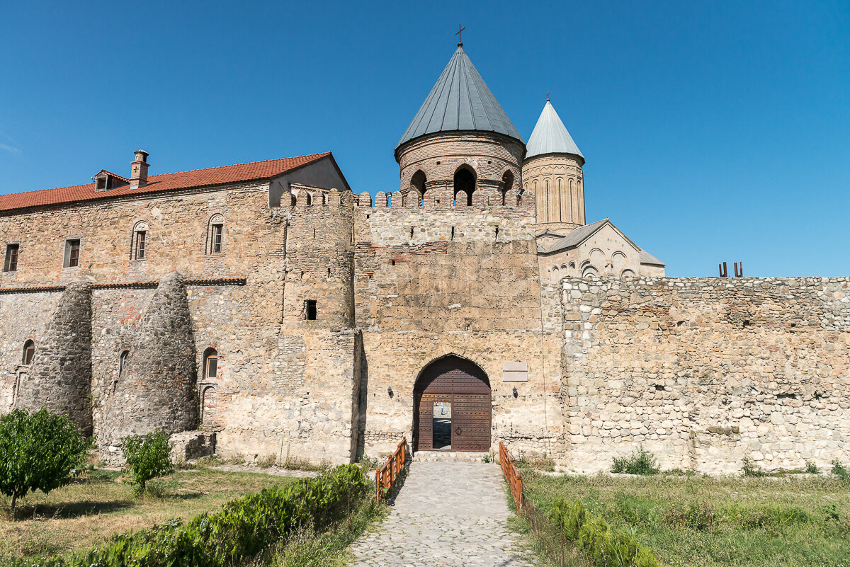 кахетия тверь. замок греми кахетия. монастырь алаверди. монастырский комплекс алаверди. кахетия тверь.