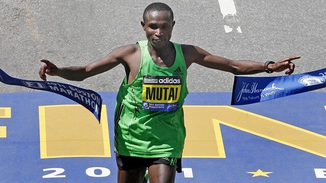 Рекордсмен на околомарафонских дистанциях: 25 км и 30 км. Кроме того неоднократно участвовал и в марафоне, например стал чемпионом на Чикагском марафоне, на кроссах чемпионата мира 2009 года. И это девятое место среди самых быстрых людей в мире.