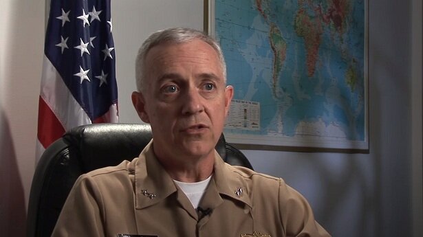 Бывший контр-адмирал и главный океанограф ВМС США. Ныне - профессор метеорологии в Пенсильванском государственном университете и директор Центра по решению проблем погоды и климатических рисков (Яндекс картинки)