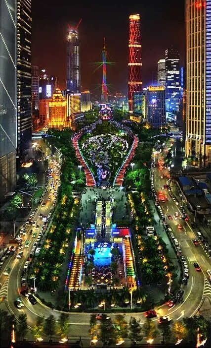 Центральная площадь Гуанчжоу.