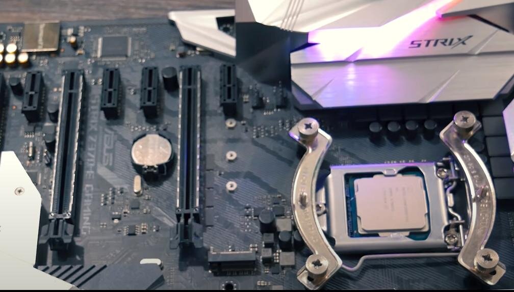 Процессор Intel 8700K