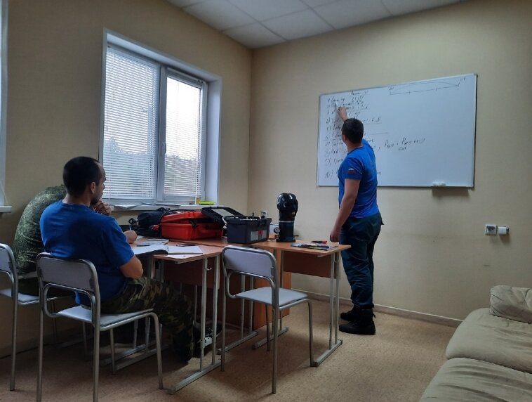 Занятия в карауле.