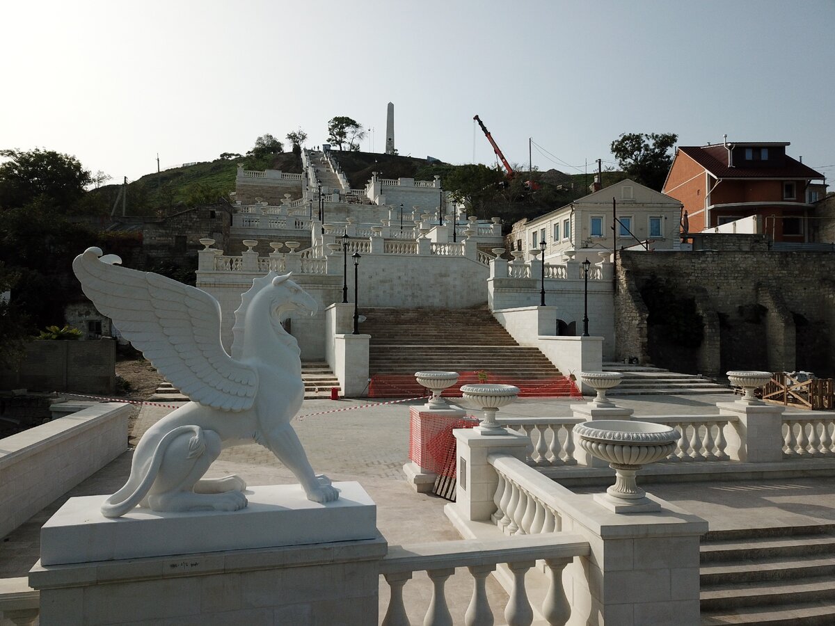 Грифон, Большая Митридатская лестница, Керчь, Крым