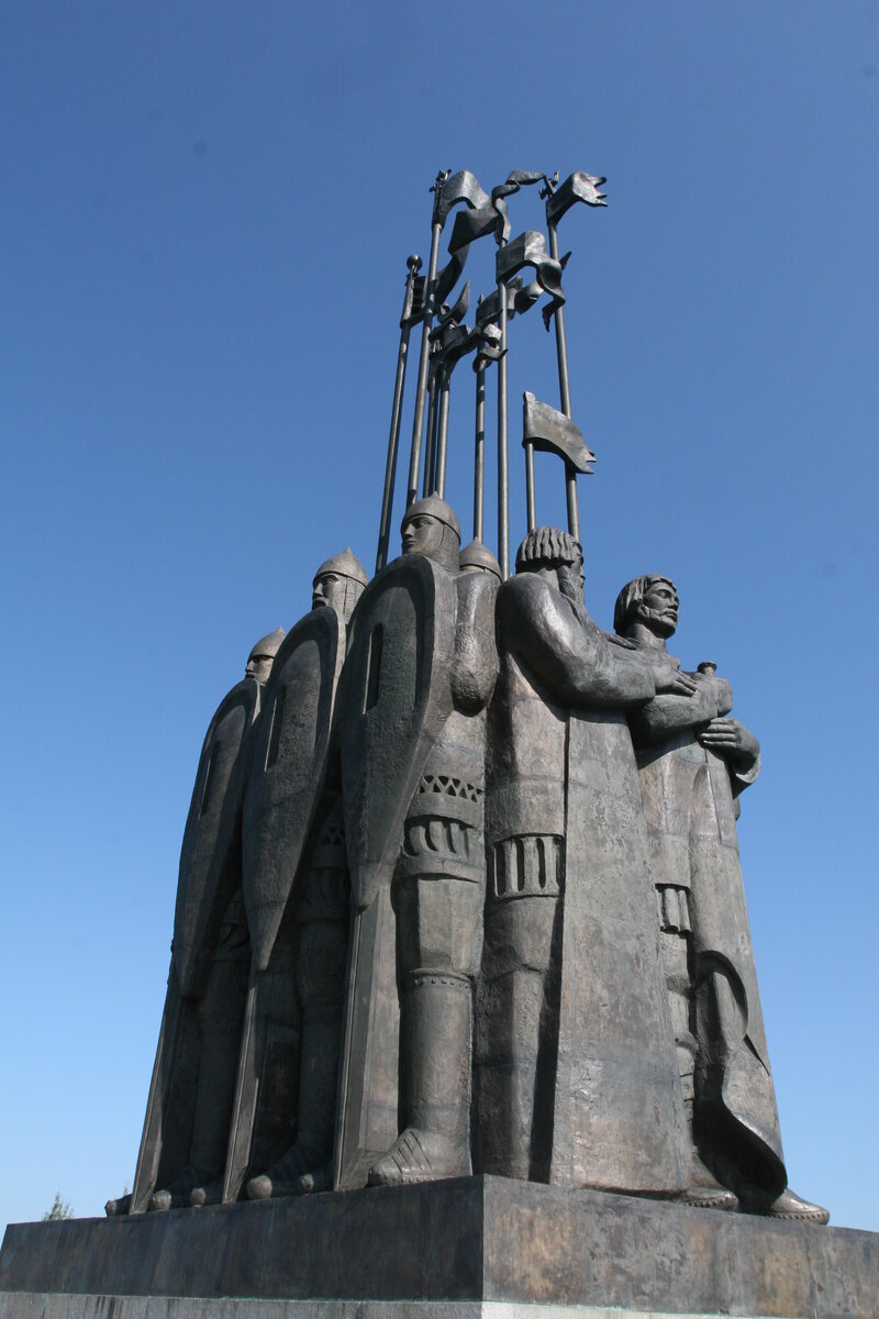 памятник невскому на горе соколиха