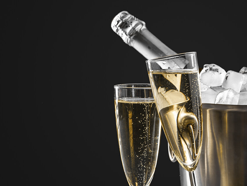 Открыли шампанское — не дайте напитку испортится, насладитесь им!