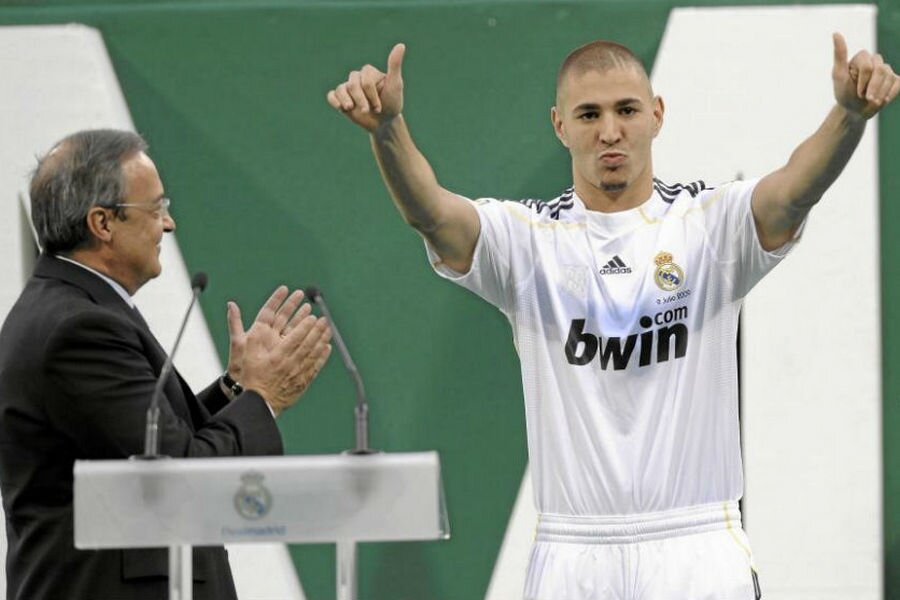 Источник: https://fondoruso.ru/news/16741-16741-den-za-dnyom-karim-benzema-pereshel-v-real-madrid-desyat-let-nazad/