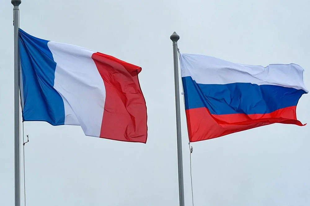 Флаги россии и франции