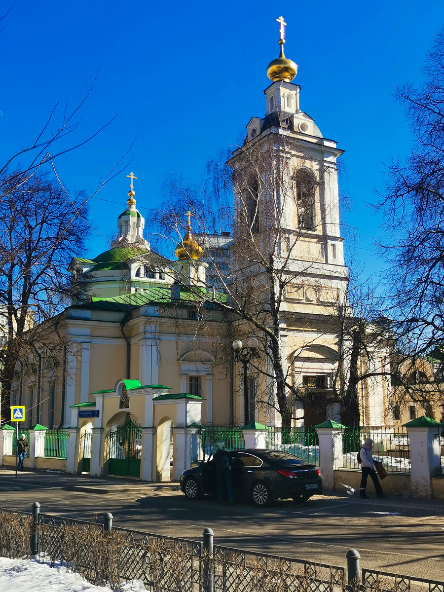            Храм Святителя Николая в Кузнецах