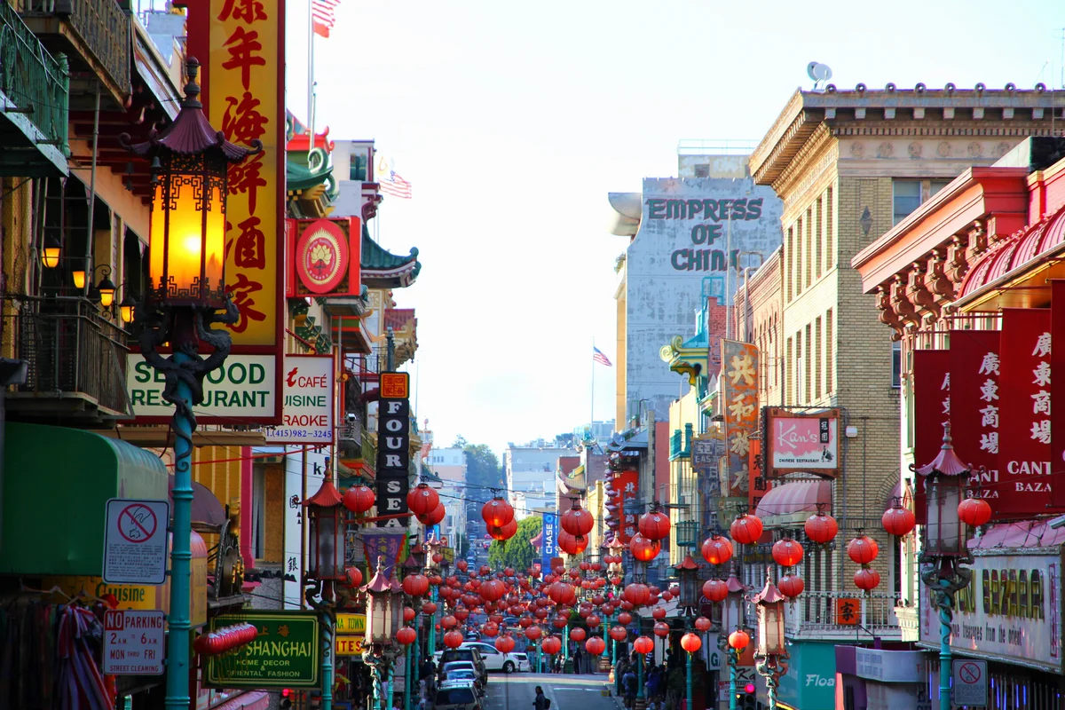 Subverting the Chinese Immigrant Story Chinatown restaurants, East restaurant, S