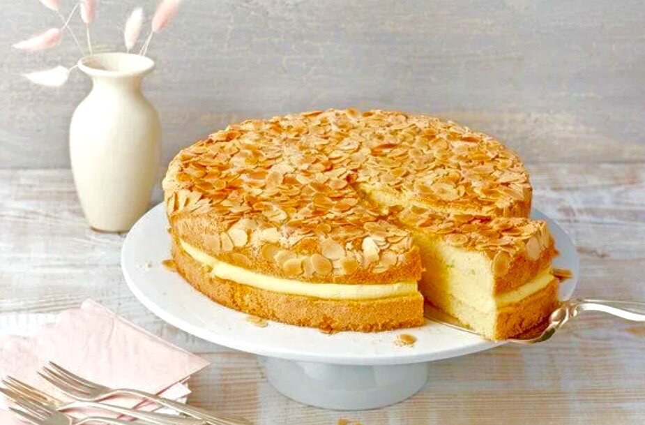 Бисквитный пирог Биненштих Кухен.