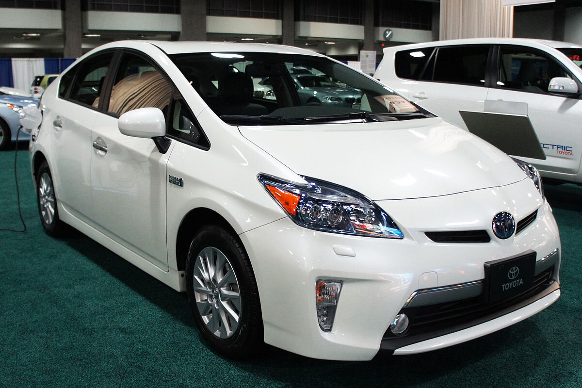 Prius 2012 года 
