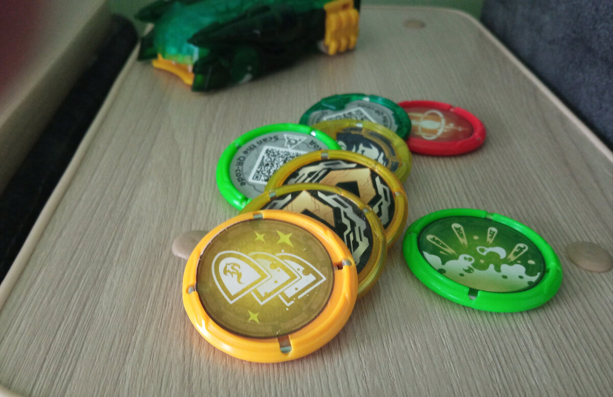 Дикий Скричер - игрушка-трансформер. Скричер-диски на фото