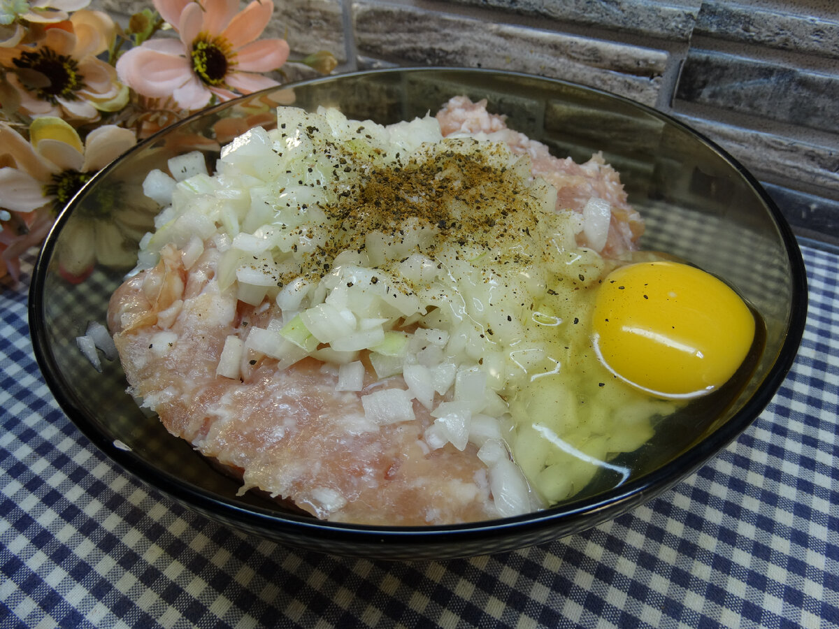 Рецепт Баранки, фаршированные мясом с помидорами и сыром