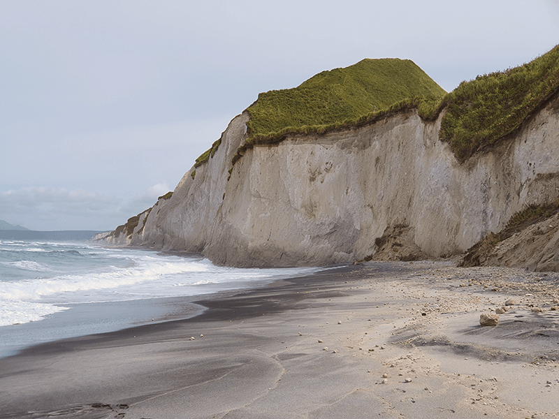 остров Итуруп, Белые скалы