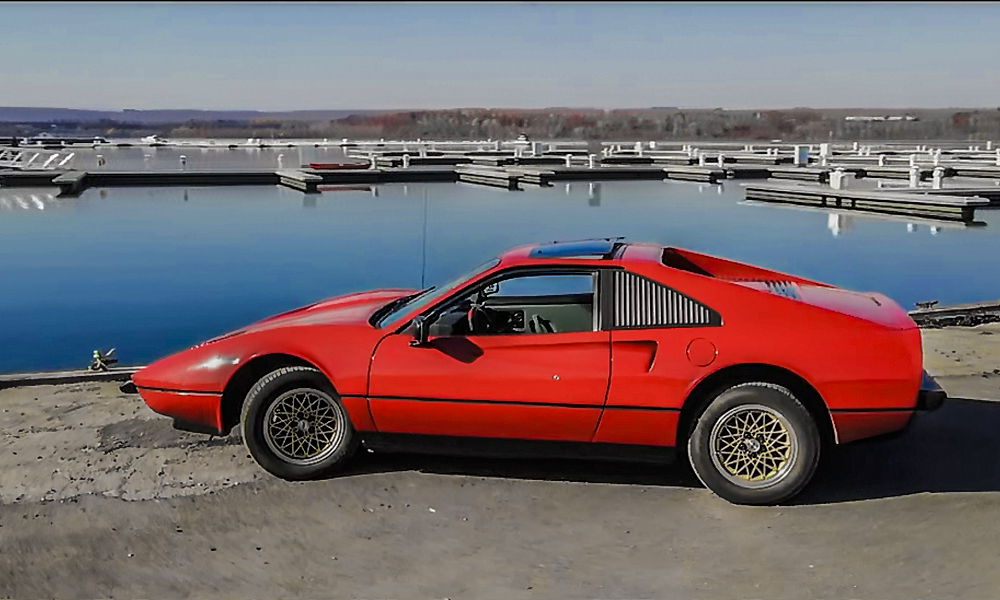 Нет, это не Ferrari 328! Это Pontiac Fiero Mera. Модель, если так можно выразиться, считалась самостоятельной, и поступала к дилерам в виде комплекта деталей для установки и переоборудования новых Фиеро. Фото: Youtube.com