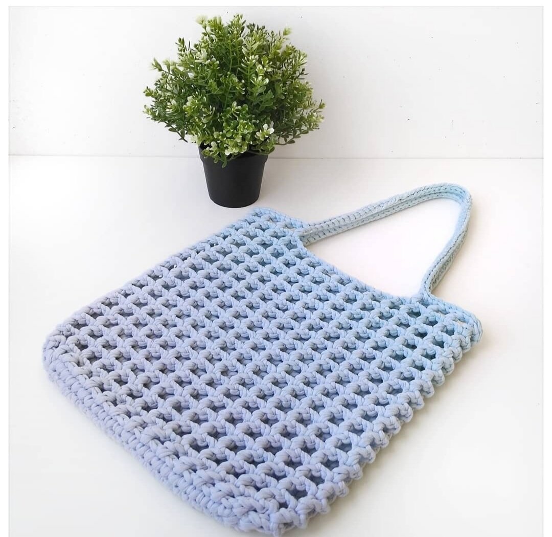 Цвет серый-мята.