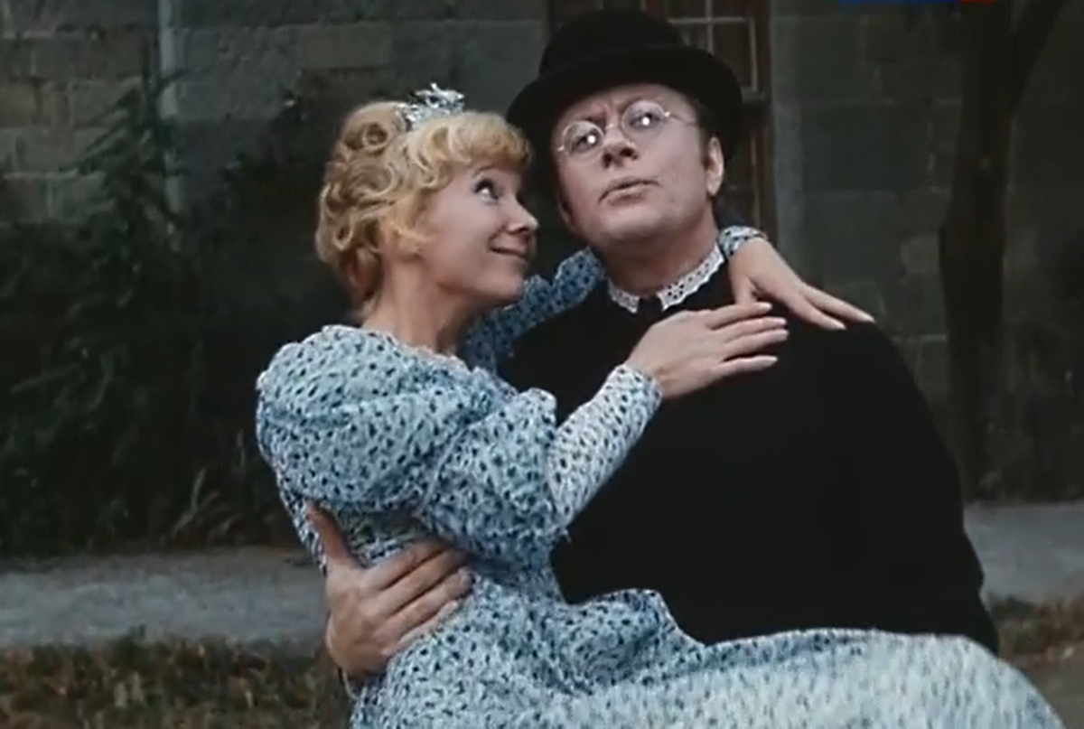 Кадр из кинофильма "Небесные ласточки", 1976 г., режиссер и сценарист Леонид Квинихидзе, композитор Виктор Лебедев (скриншот)