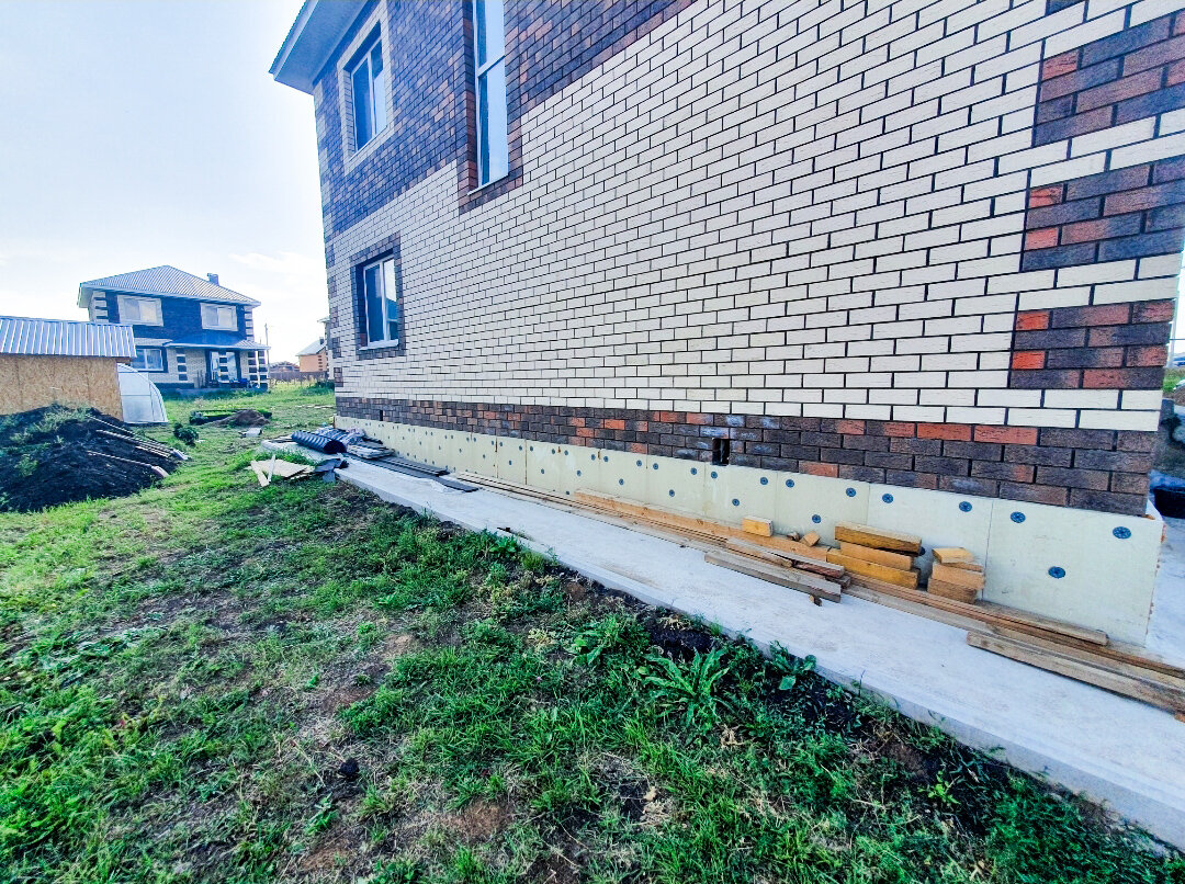 Ну лежат себе доски, никого не трогают, не мешают...