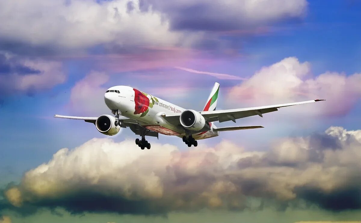    Emirates не планирует прекращать полеты в Россию