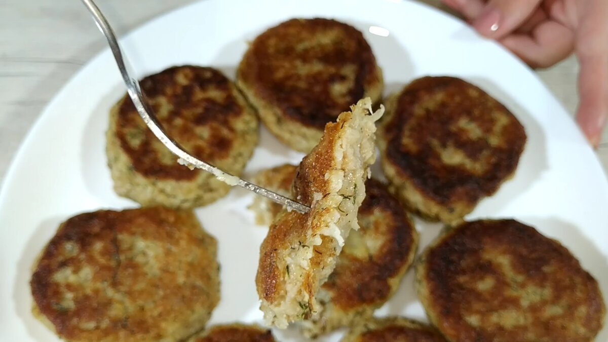 Котлеты без мяса с фото. Постные котлеты рецепты просто и вкусно. Сделал котлеты без мяса. Постные котлеты. Вкусные картофельные котлеты.