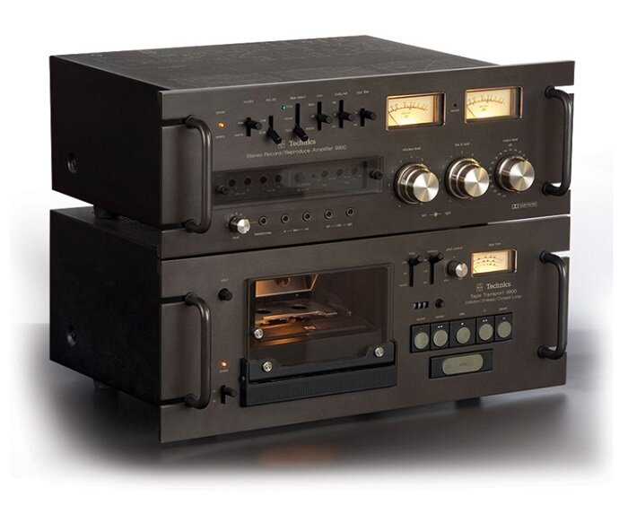 Необычный и единственный в своем роде кассетный магнитофон 1975 года ...