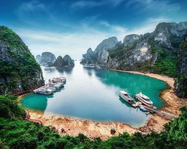 Когда вы впервые посетите острова, вас поразит тропическая красота природы 