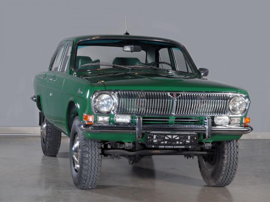 ГАЗ-24-95 "Волга" Фотографию в качестве иллюстрации разрешил применить Игорь Погодин. Адрес на сайте :https://auto.vercity.ru/gallery/automobiles/gaz/1973/gaz_24_95_volga/