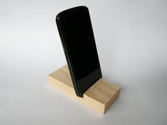 Подставка для телефона своими руками из дерева, картона и других материалов