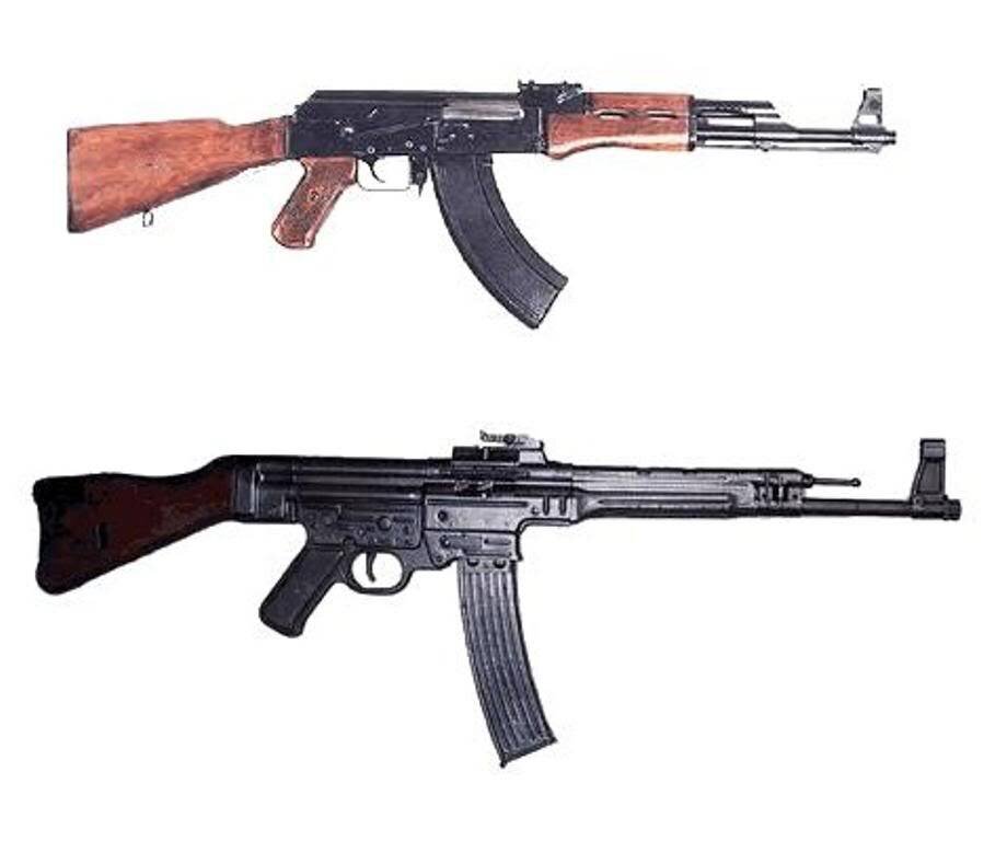 АК-47 и Stg-44.