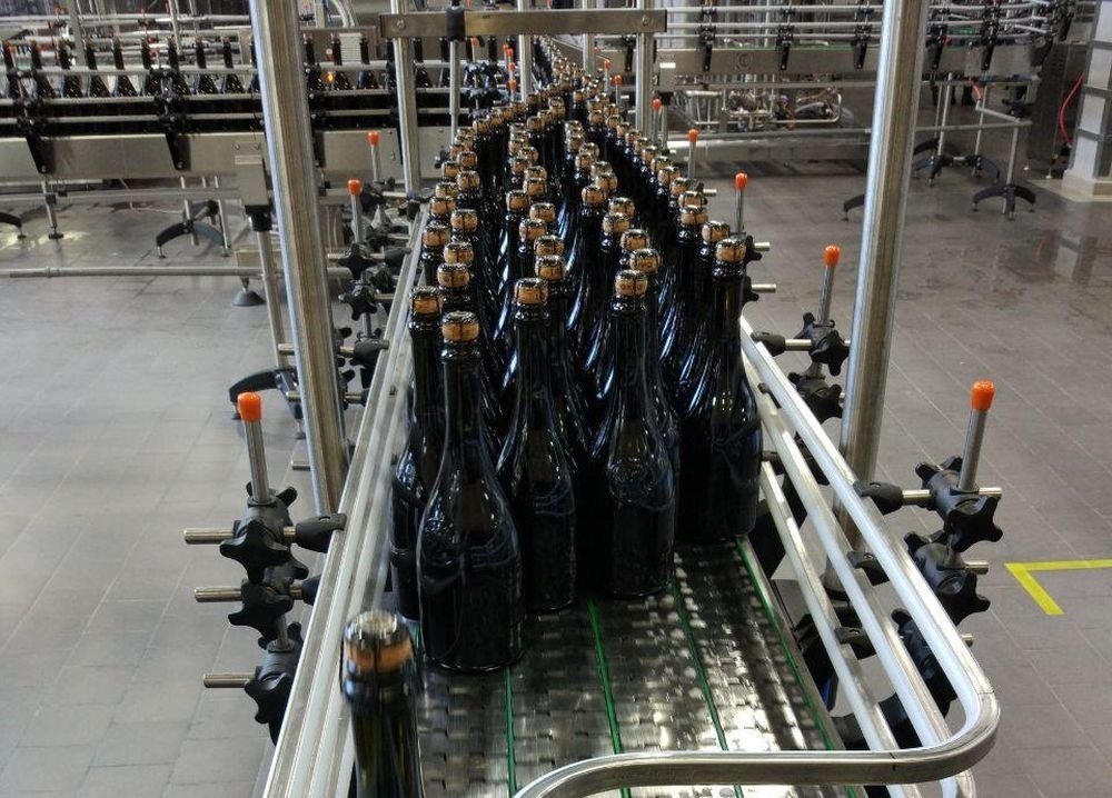 Линия нового завода "Золотой Балки". Фото: Кирилла Сомова.