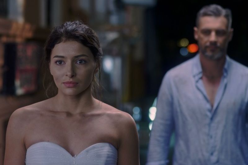 Екатерина Тышкевич и Антон Батырёв в сериале «Ничто не случается дважды». Кадр из сериала