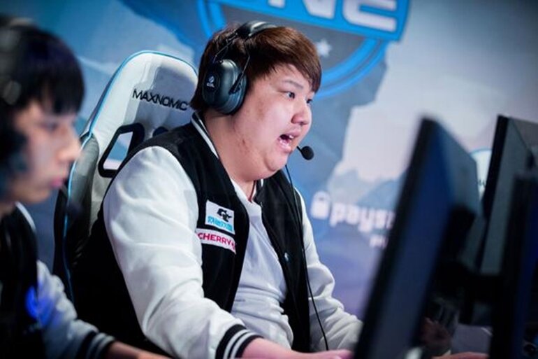 Известный киберспортсмен стал жертвой пришельцев