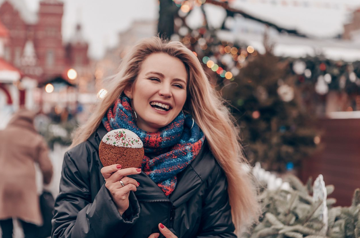 Люблю смеяться до слез и нарощенные реснички спасают — тушь не растекается по лицу :)