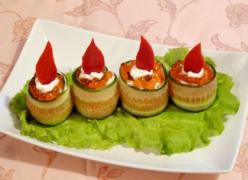 Закуска из огурца и семги «Рождественские свечи»