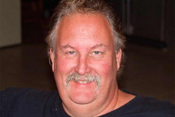 Джон Эдмондс, дом которого атаковали инопланетяне