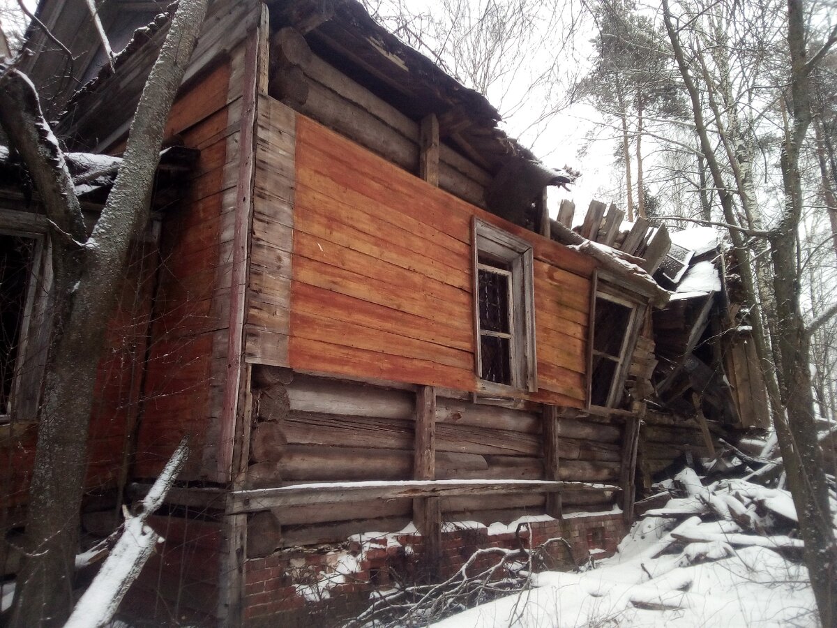 Заброшенная церковь в Богомолове \ Поход на кладбище