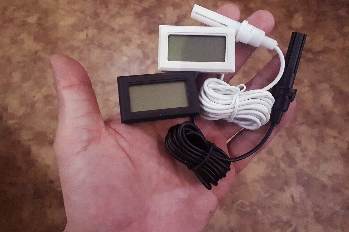 Термометр-гигрометр за 100 рублей