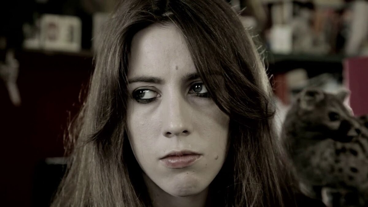 Gwenifer Raymond, скрин YouTube