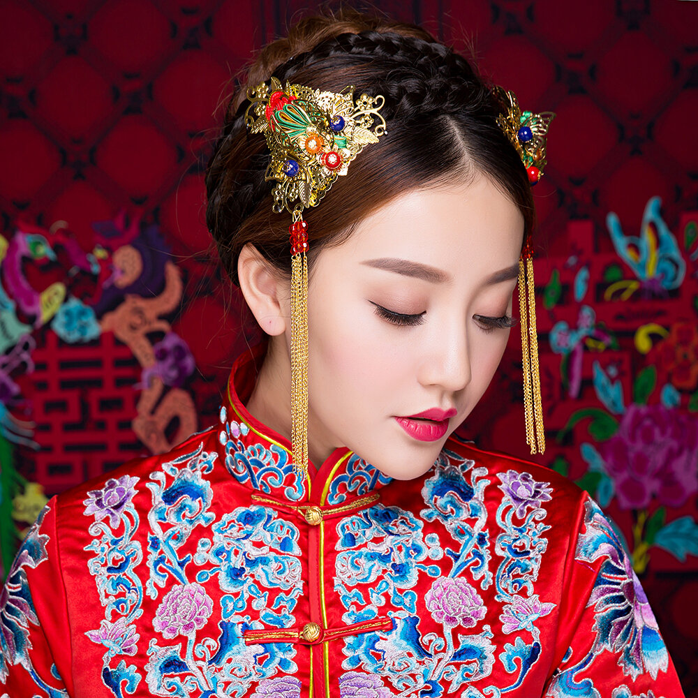 источник:https://thedb.ru/upload/image/2_sht_tradicionnye_volosy_kitayskie_palochki_svadebnye_shpilki_golovnoy_ubor_starinnye_hairwear_busy_ruchnoy_raboty_svadebnye.jpg