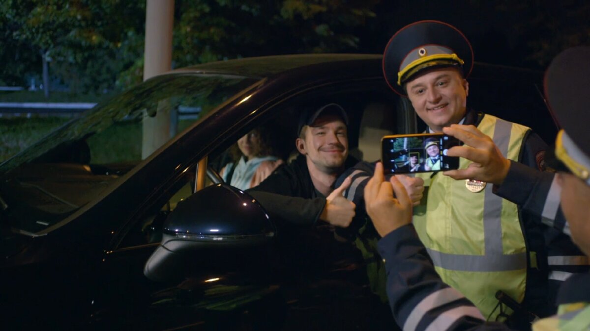 Кадр из сериала «Звоните ДиКаприо»