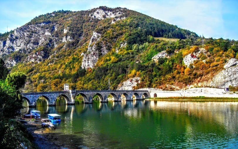 Мост 16 века на Дрине