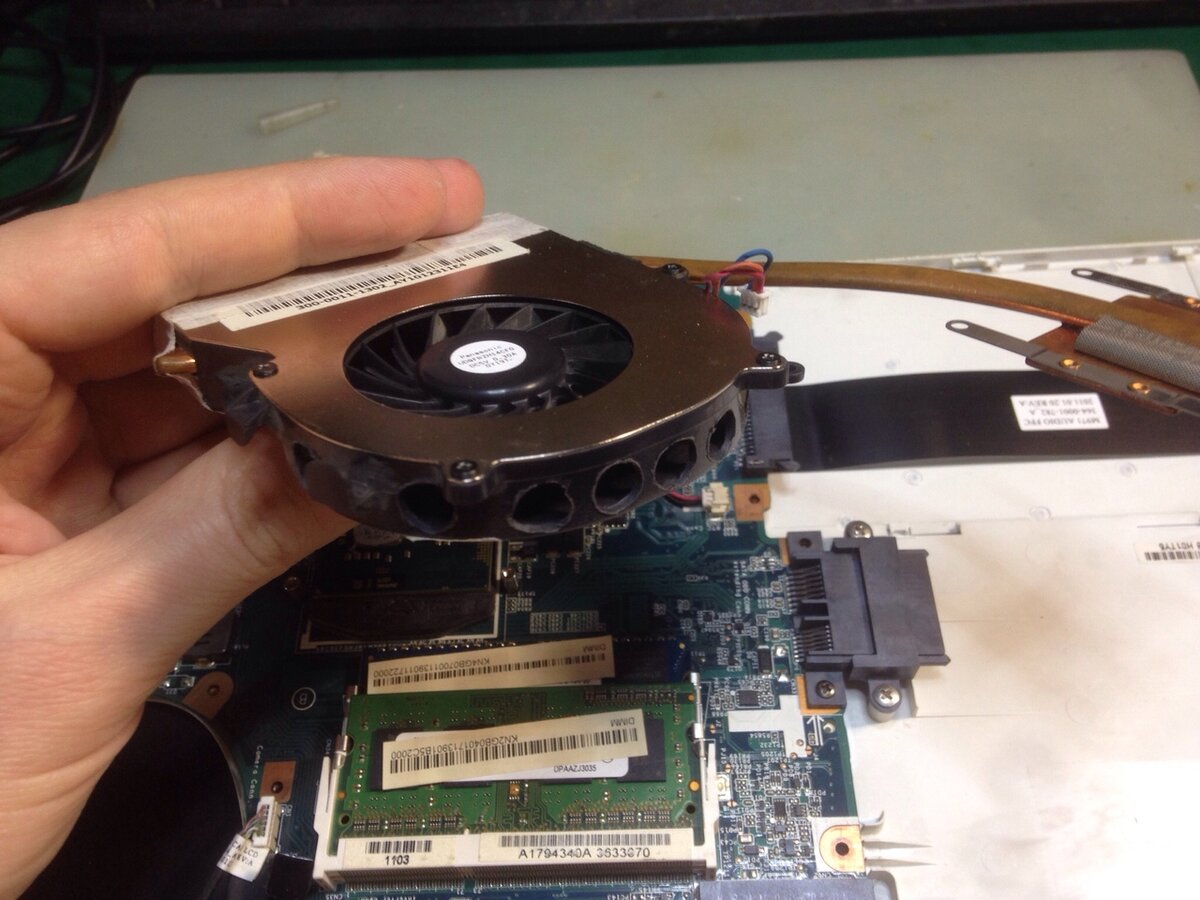 Перегрелся ноутбук. Asus vivobook n580v. Как сделать так чтоб ноутбук не грелся. Панель управления электропитание. Почему вентилятор в ноутбуке сильно шумит.