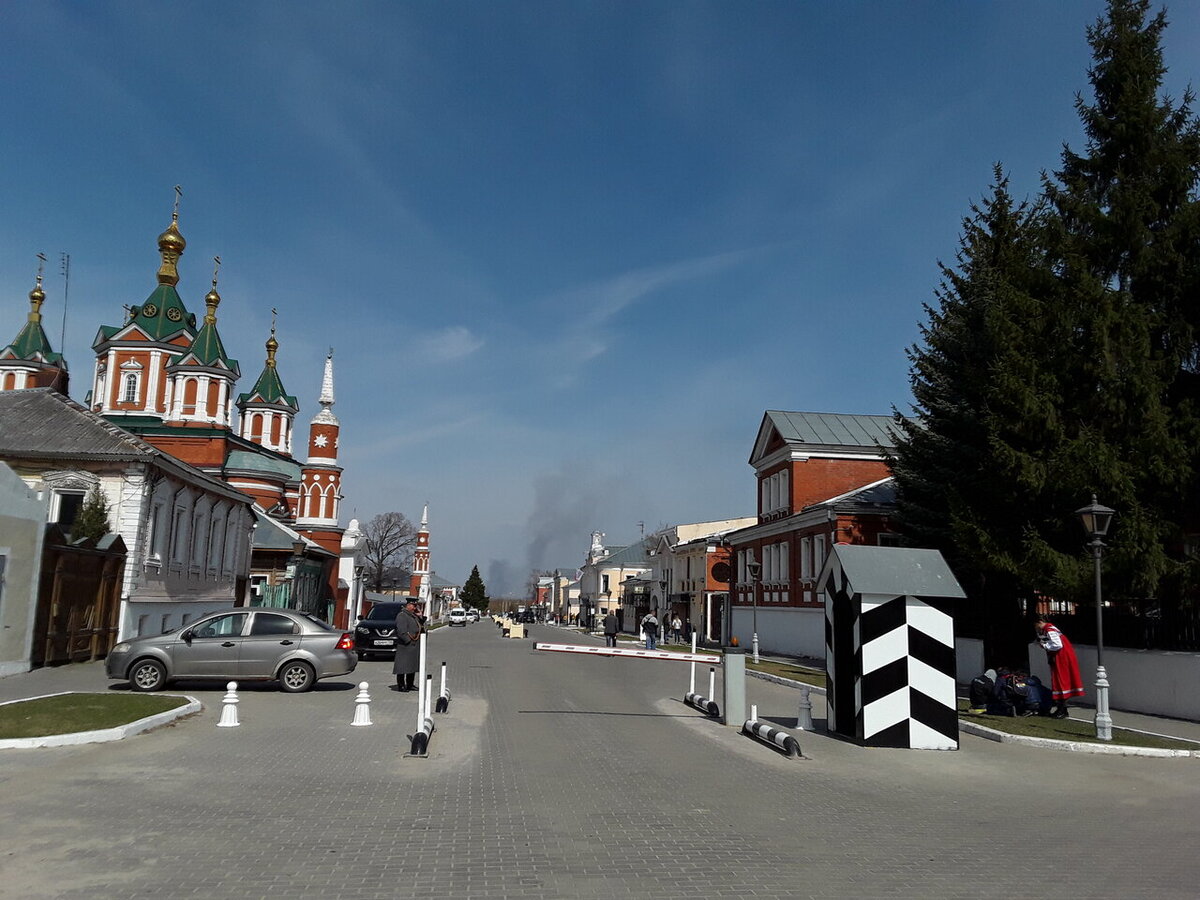 Центральный вход в Коломенский Кремль