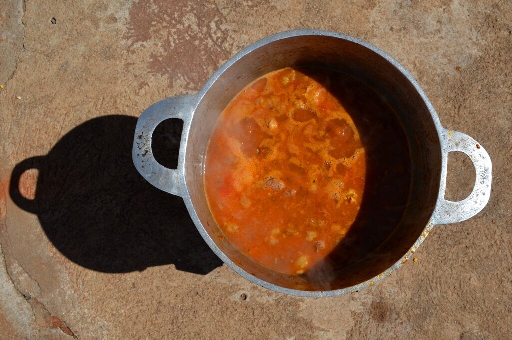 Мясное рагу из горба зебу со спилантесом. Малагасийская кухня